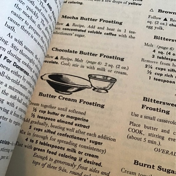 Vintage -Cakes and Frostings Cookbook -Home Cooking Library - Picture 4 of 4